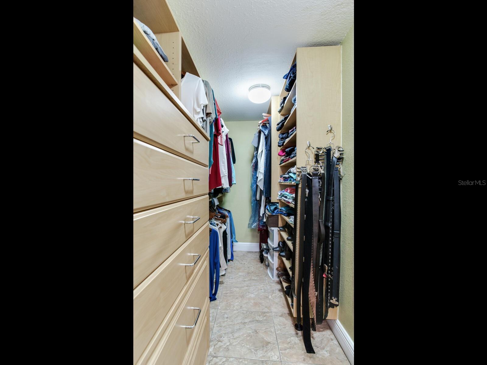Walk-in Closet
