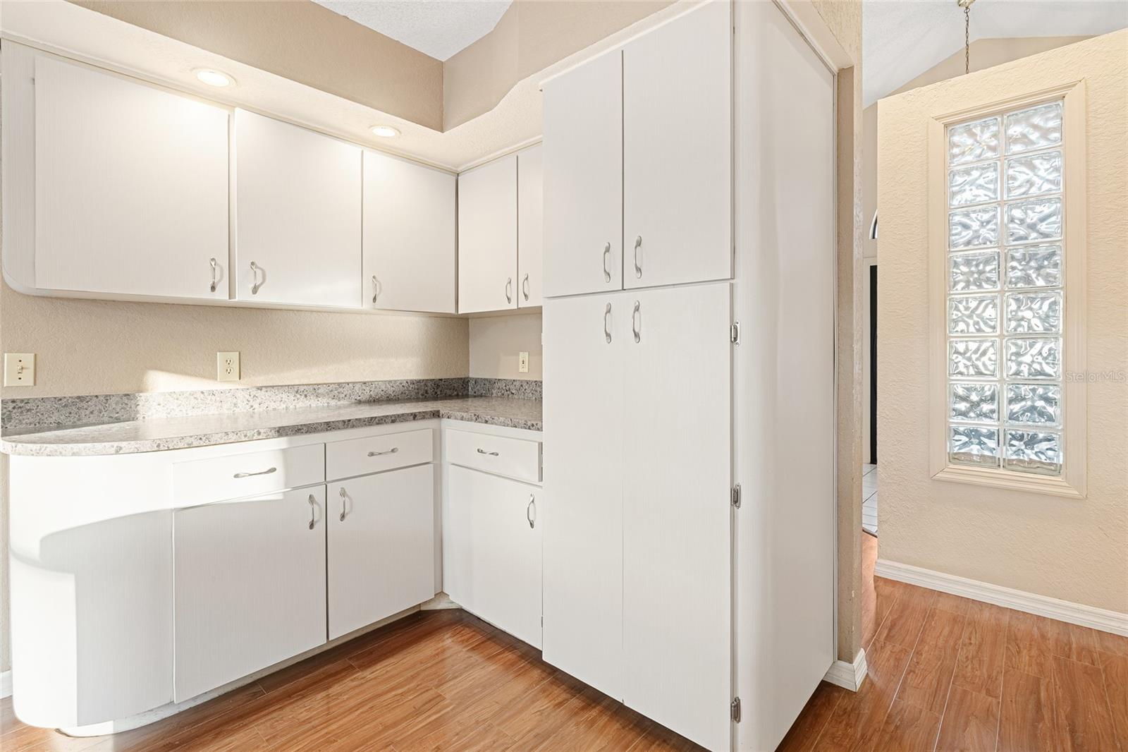 kitchen more cabinets!