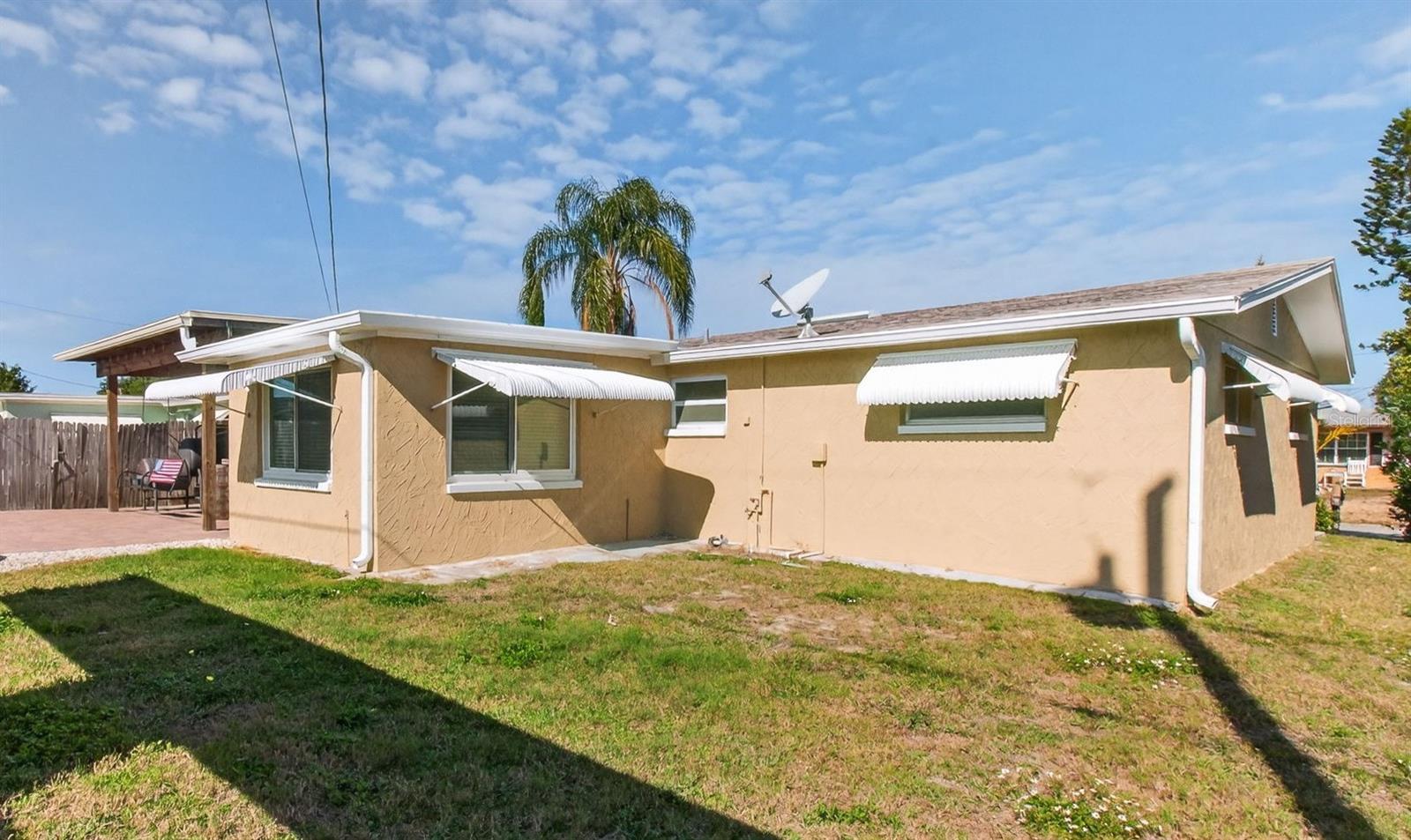 Laundry Area/2nd Bathroom