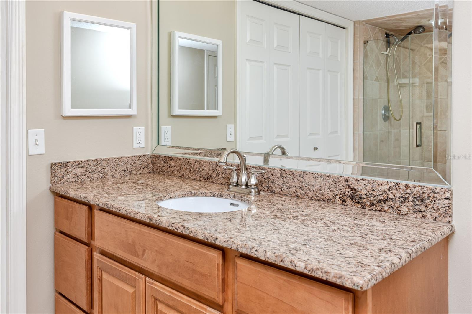 Guest bath with granite top