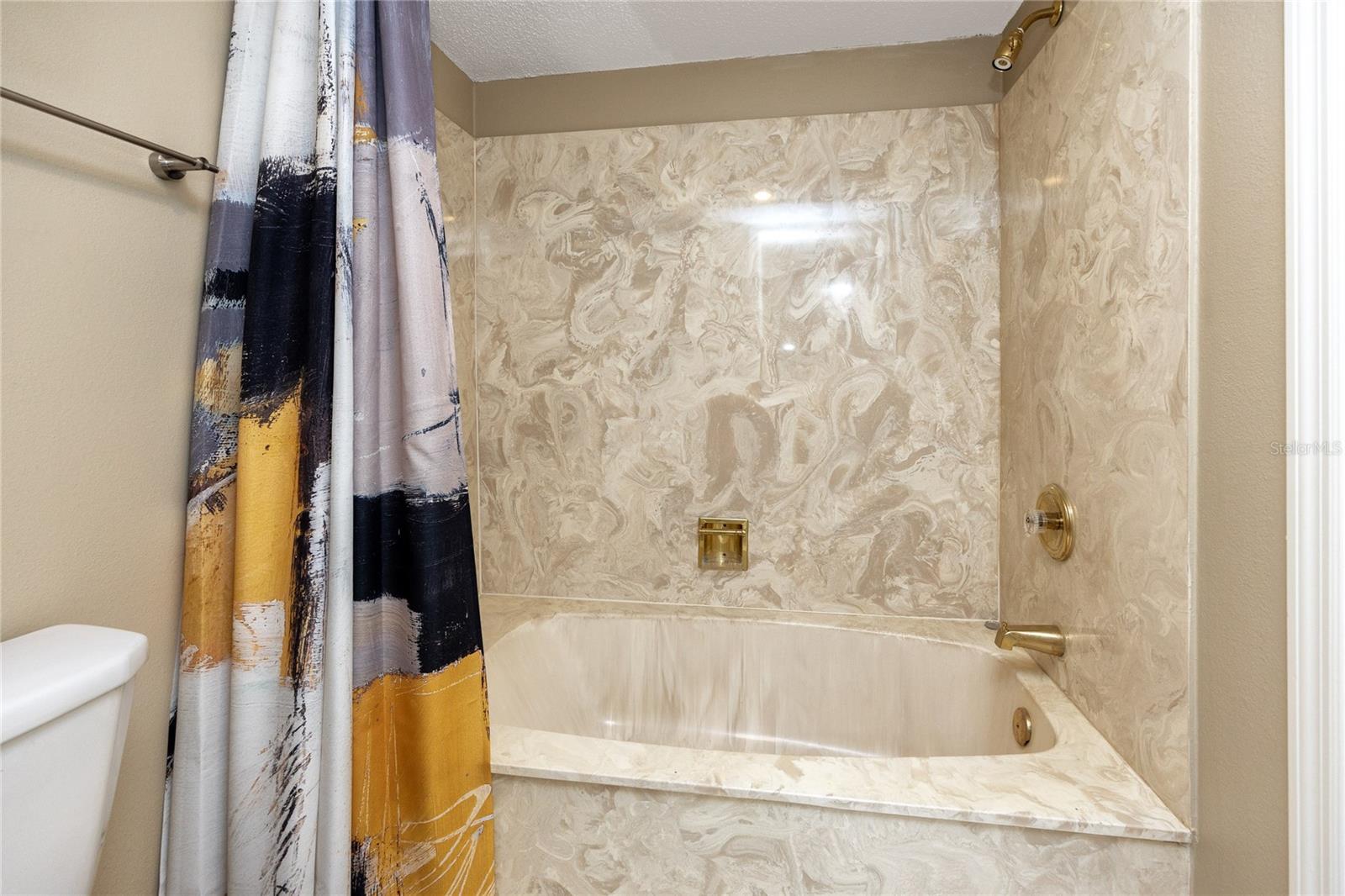 Large tub in primary en-suite.