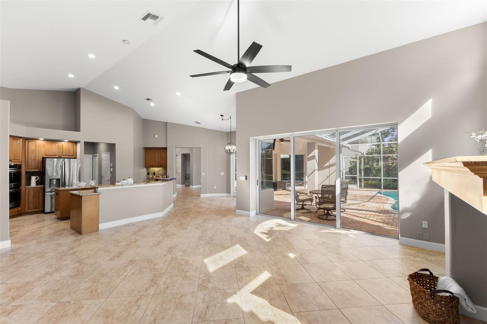 Pocket sliding doors to lanai