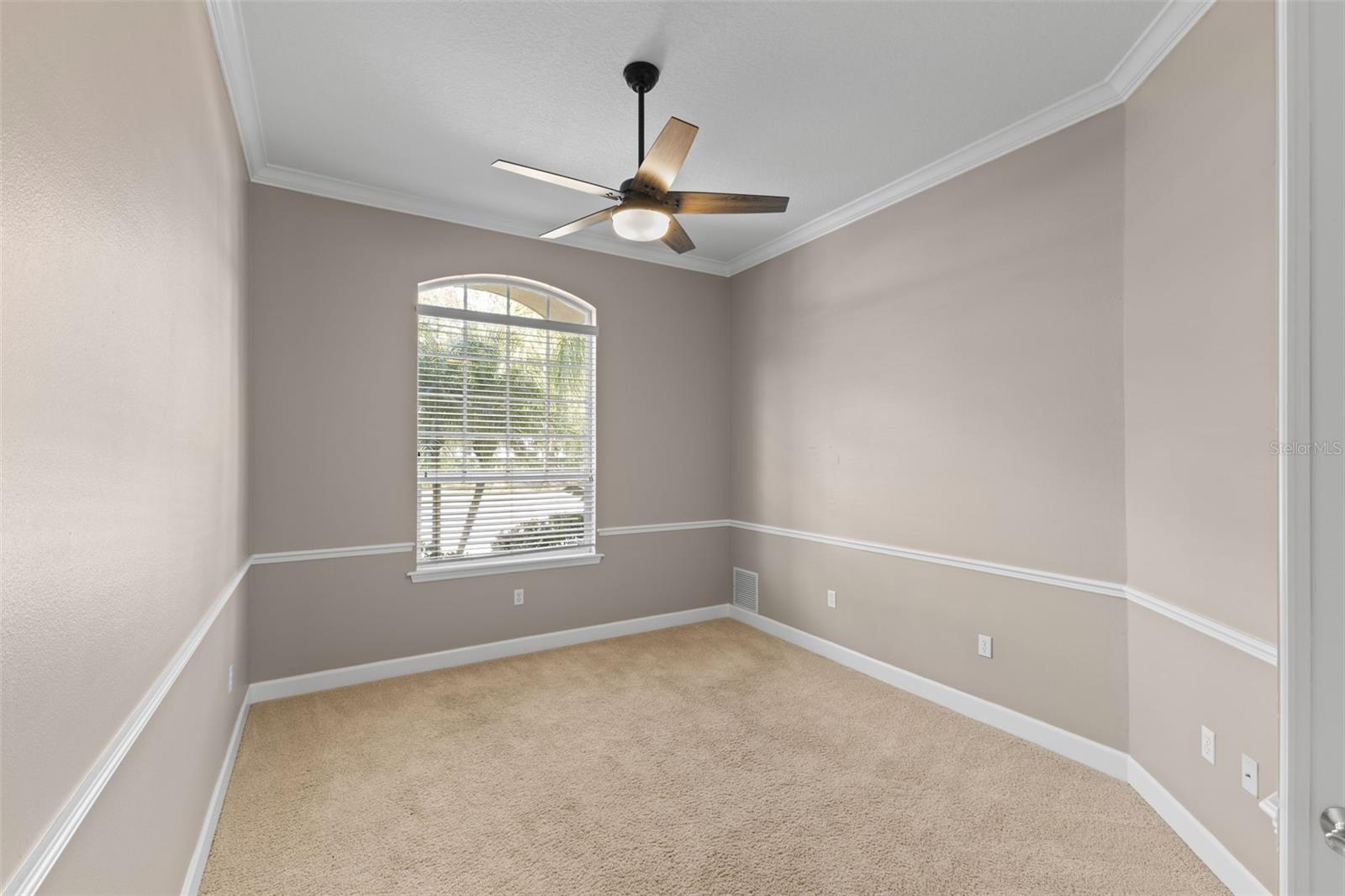 Bedroom/bonus/home office