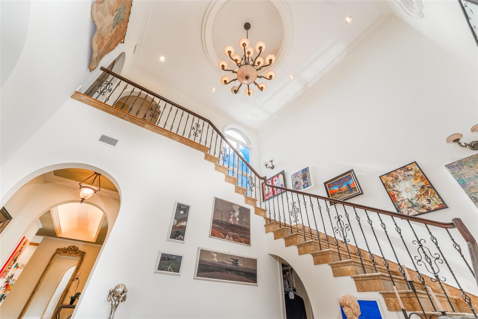 25 foot ceilings greeting you