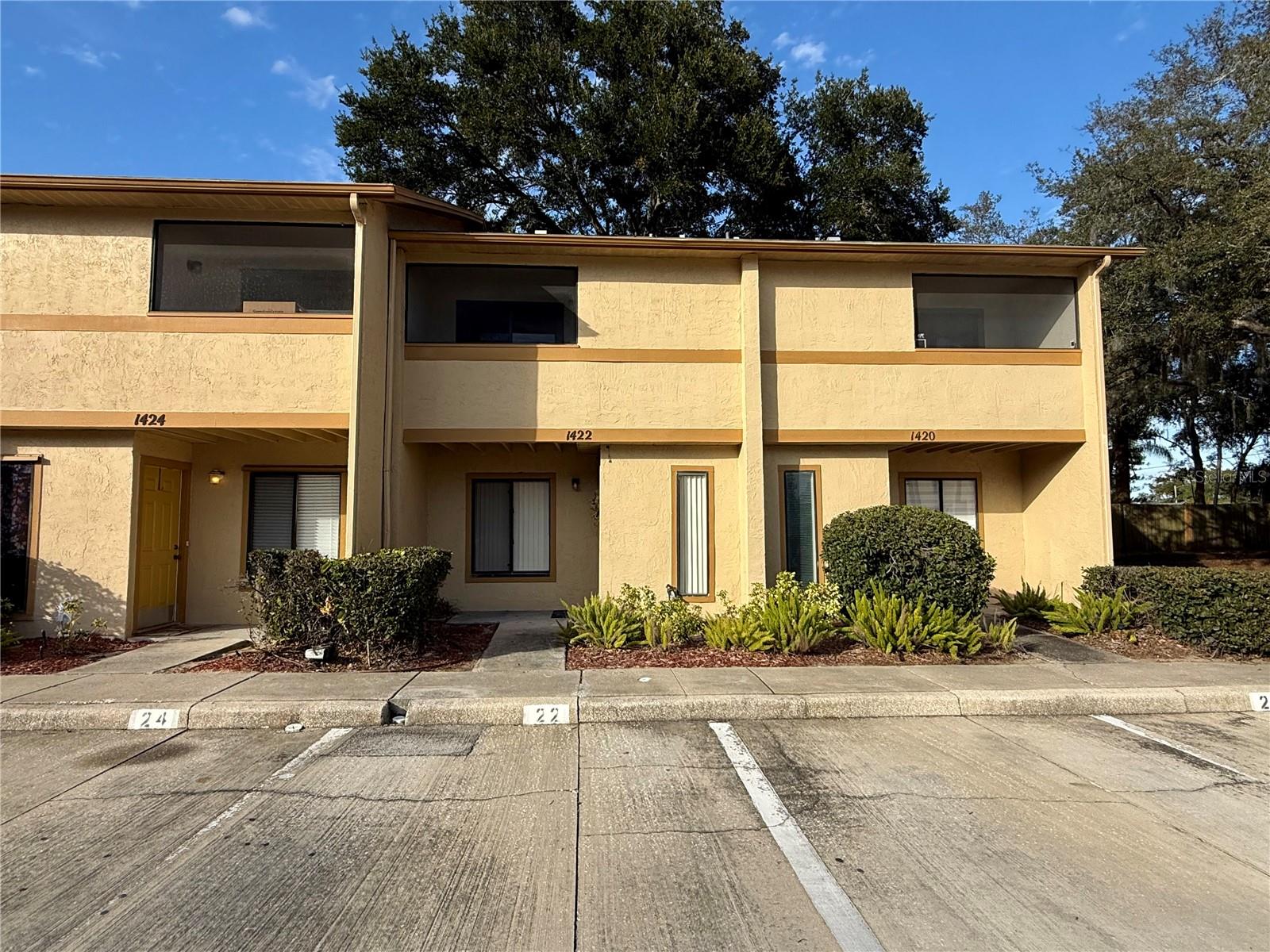 1422 Unit is Second from the end