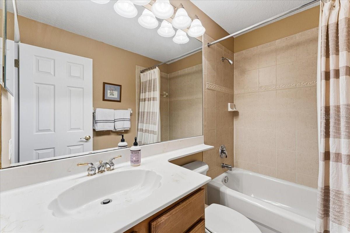 Full Bathroom #4 upstairs