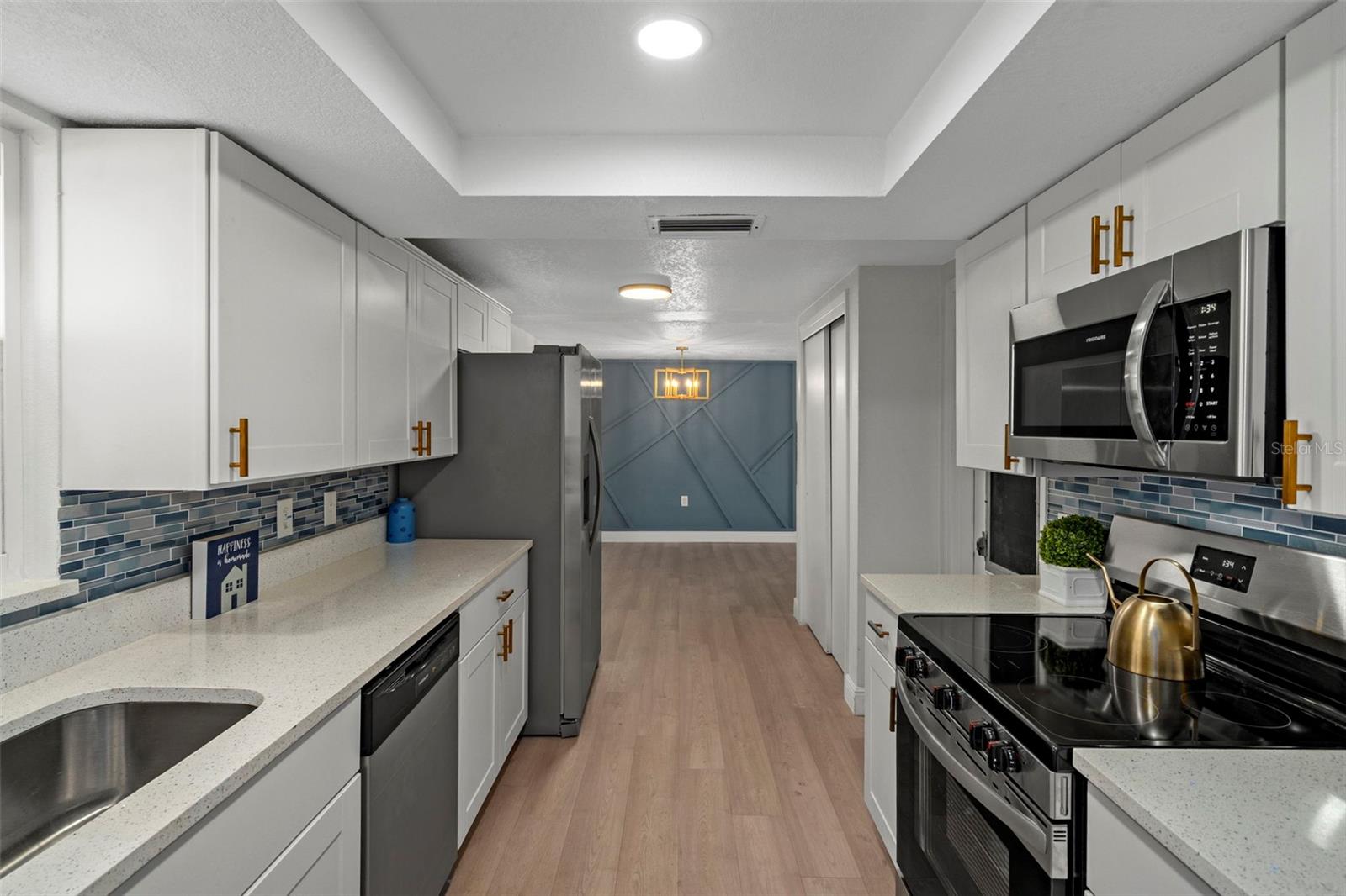 New Resigned Kitchen