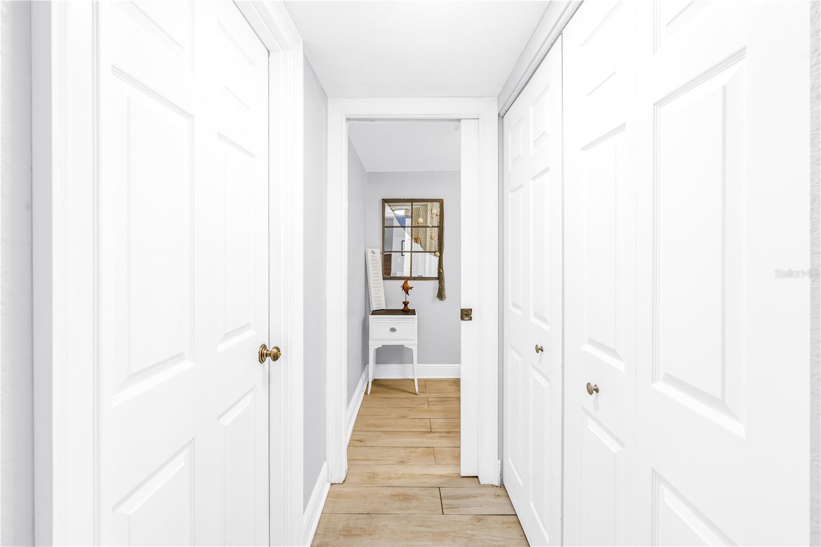 Entrance to 1/2 bath