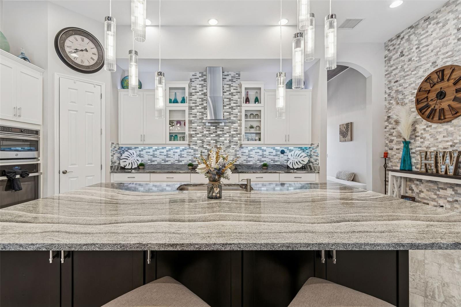 OVERSIZED QUARTZ COUNTERS WITH EXTRA STORAGE UNDERNEATH