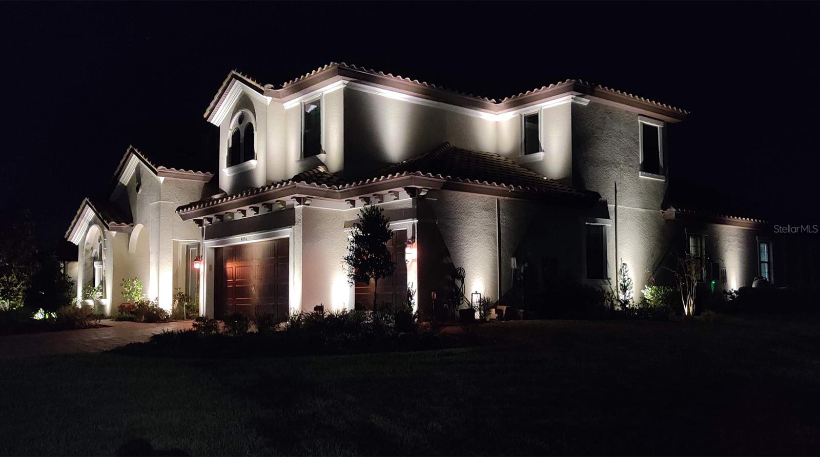 STUNNING EXTERIOR LIGHTING