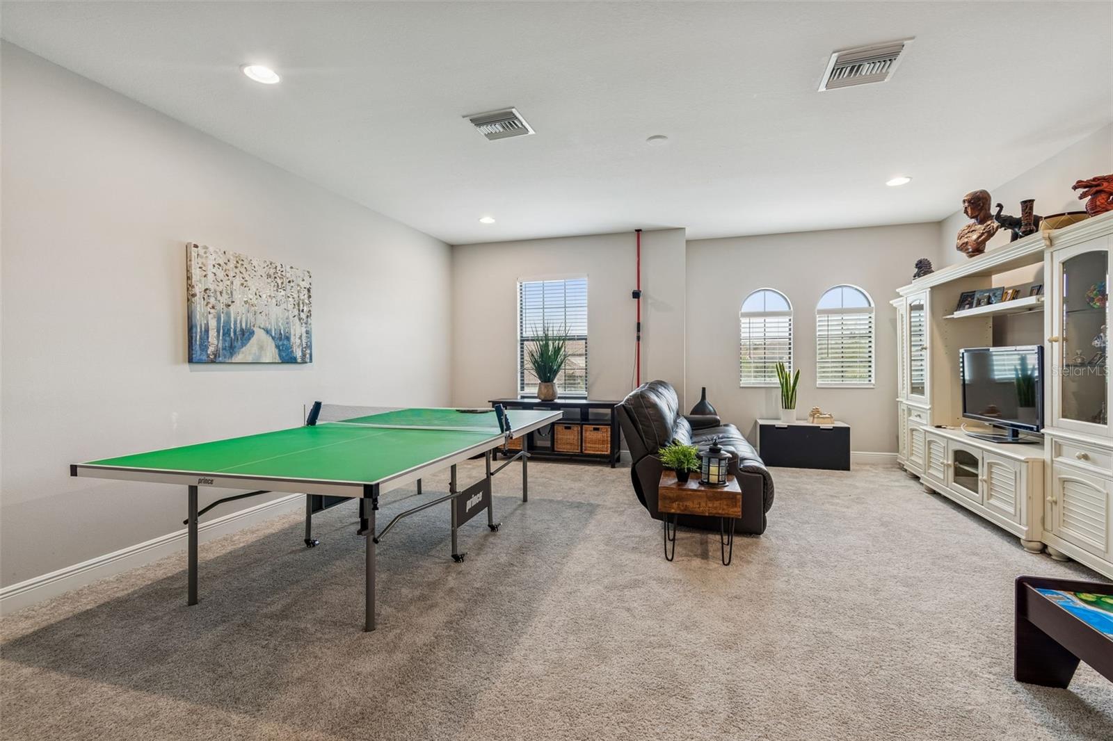 SPACIOUS UPSTAIRS BONUS ROOM