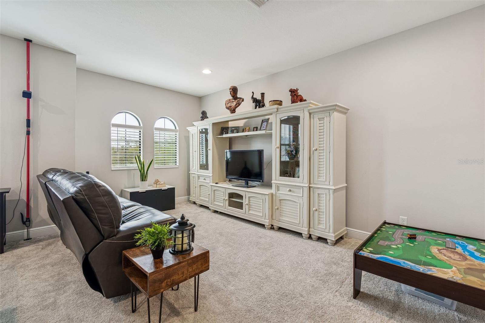 SPACIOUS UPSTAIRS BONUS ROOM