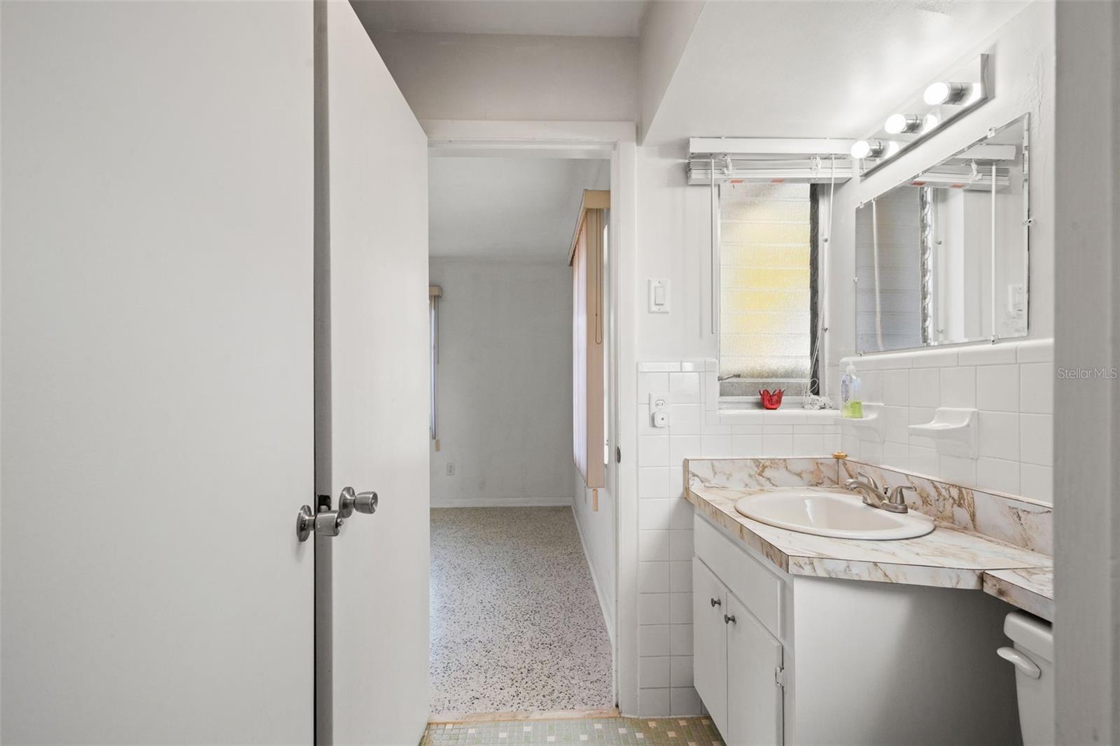 Jack N Jill Bathroom (3)