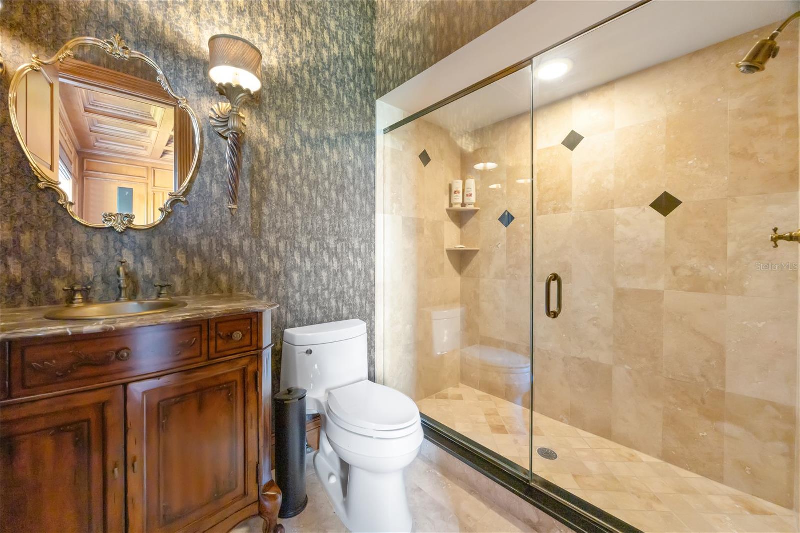 Full adjoining guest bath.