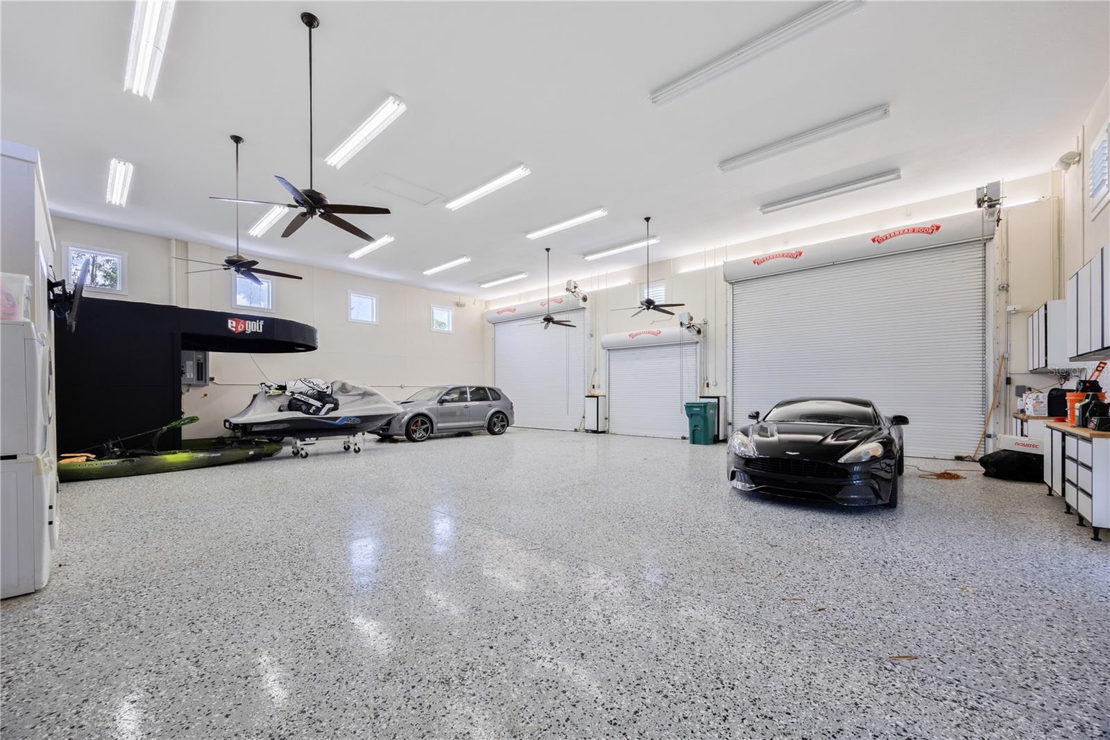 Spacious garage