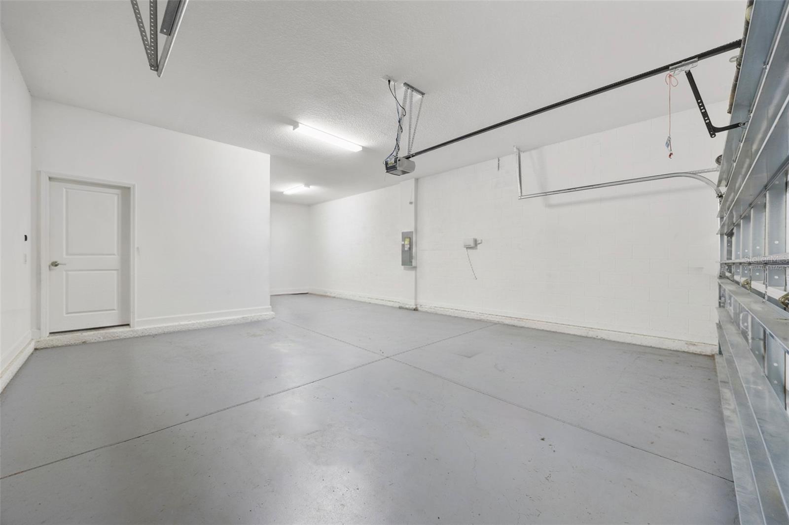 Garage - Virtually staged