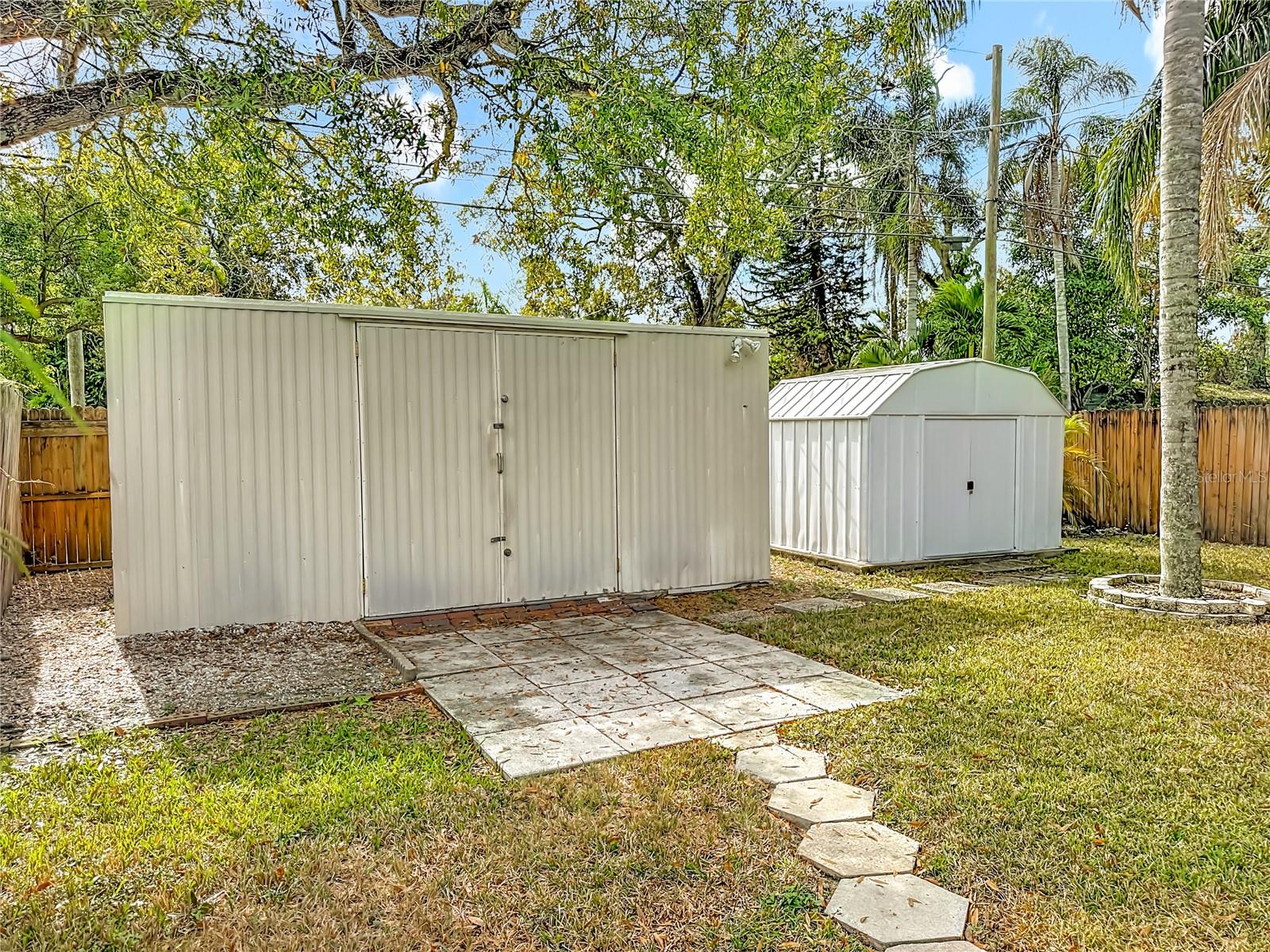 large extra storage sheds