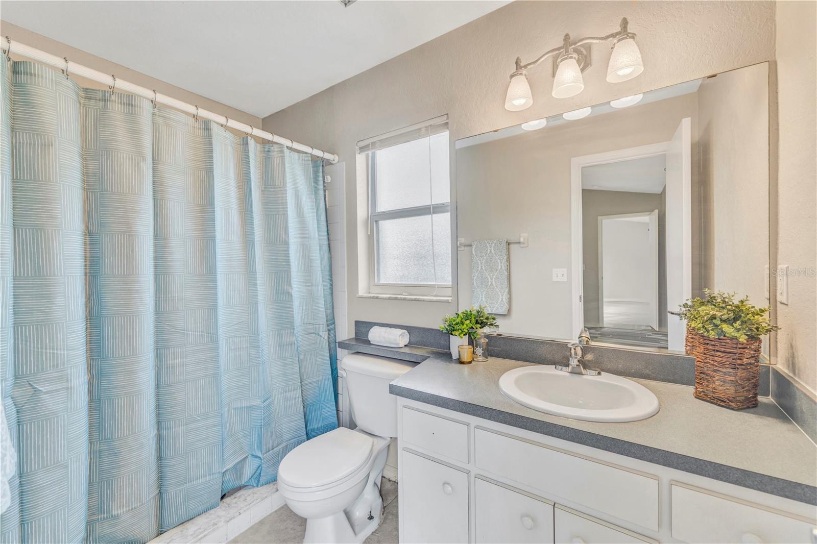 Primary Bathroom En Suite