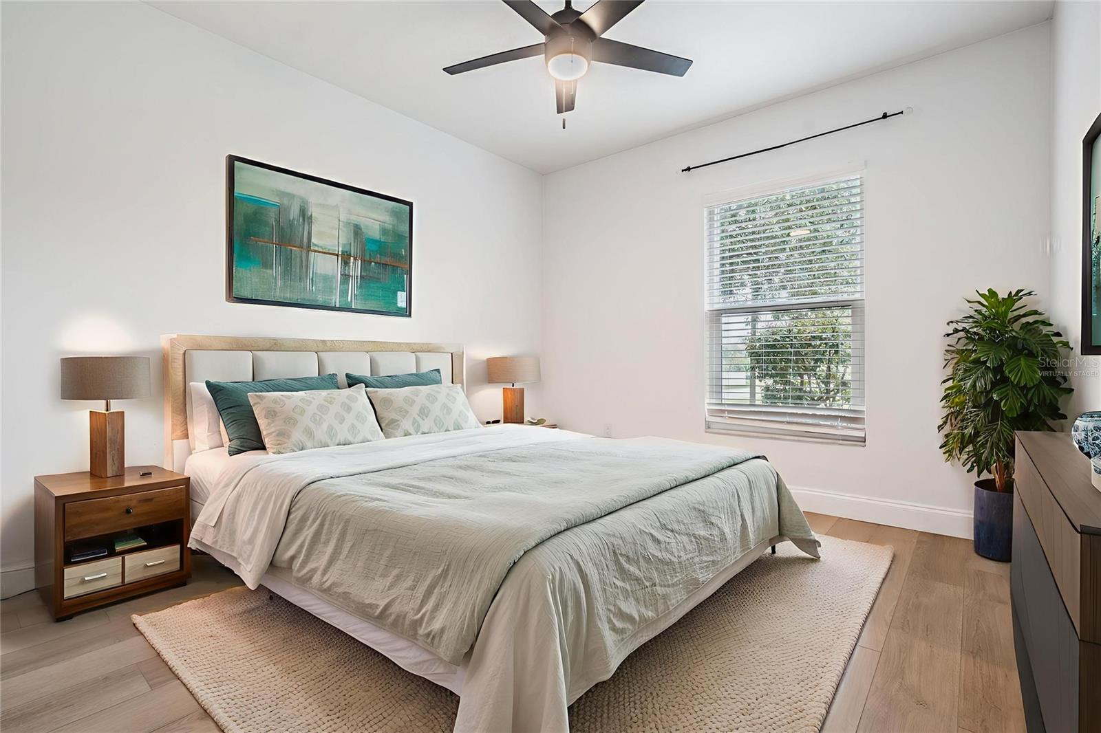 This photo has been Virtually Staged.