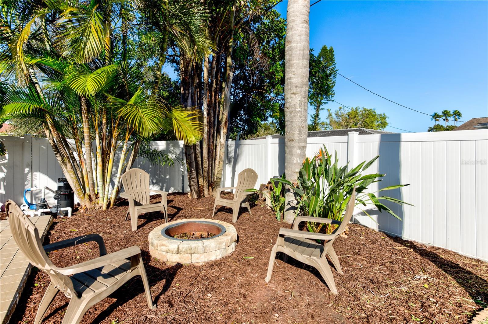 FIREPIT FOR ROASTING MARSHMELLOWS