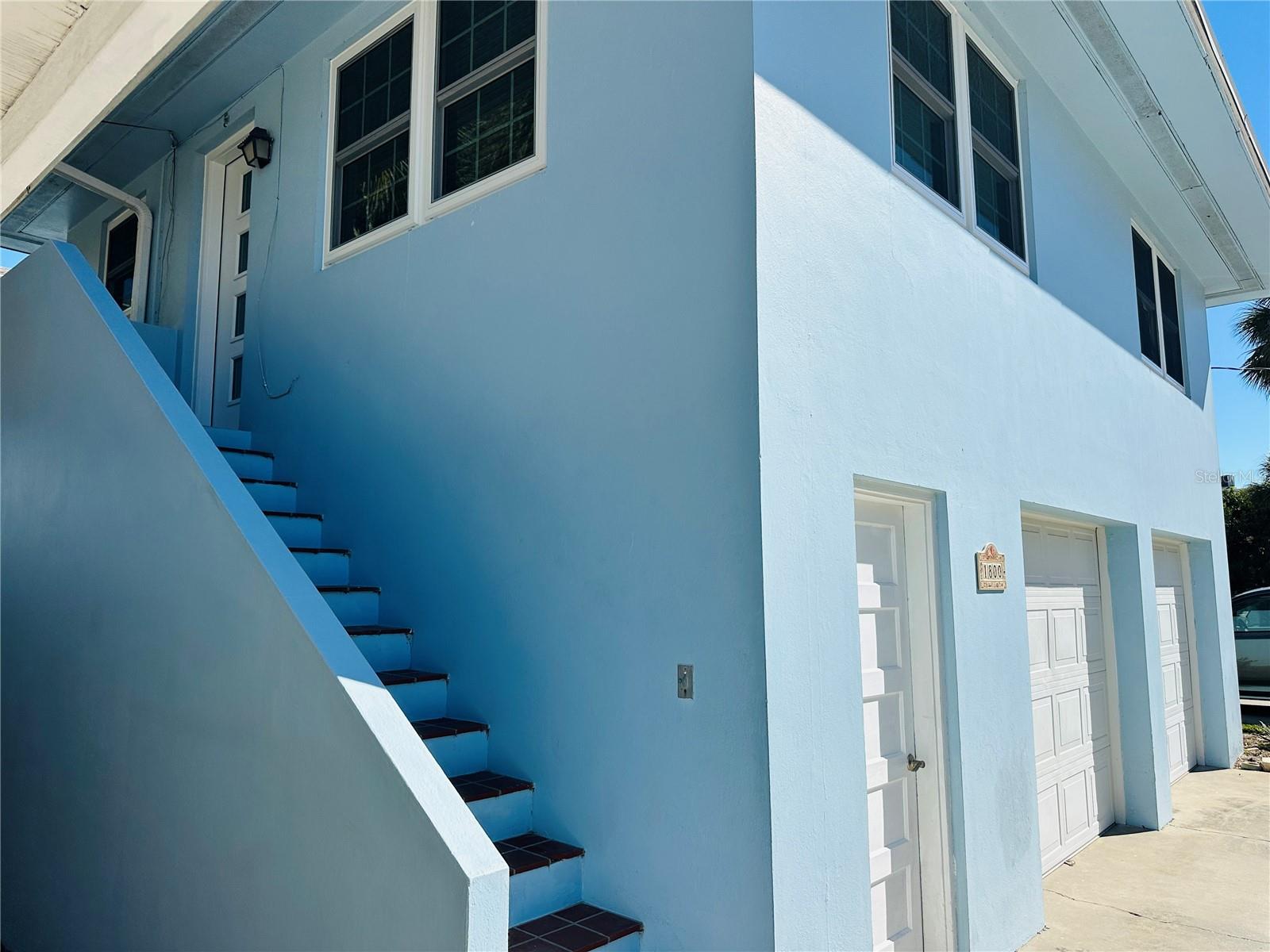 Back crushed white shell laneway.