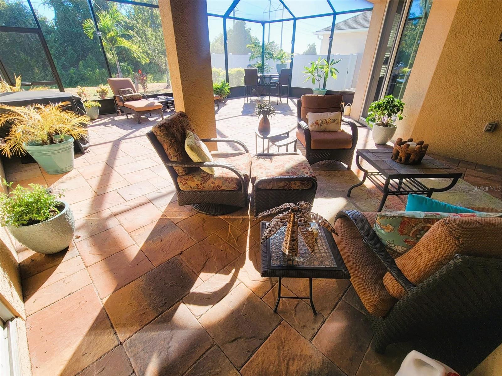 Great entertainment area under this covered lanai