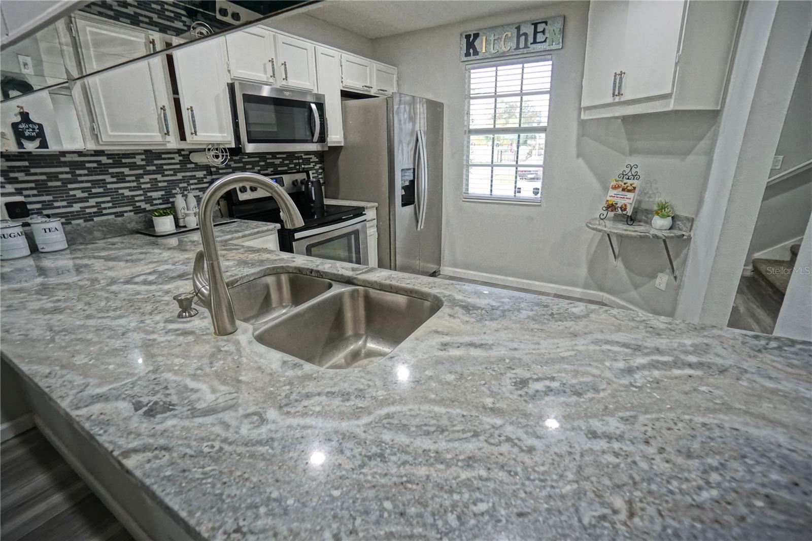 Large, Luxurious Kitchen