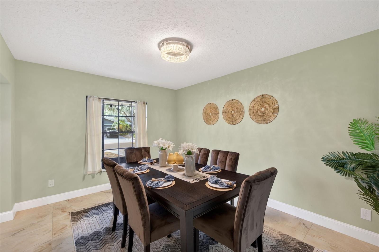 Dining Room/Flex Space