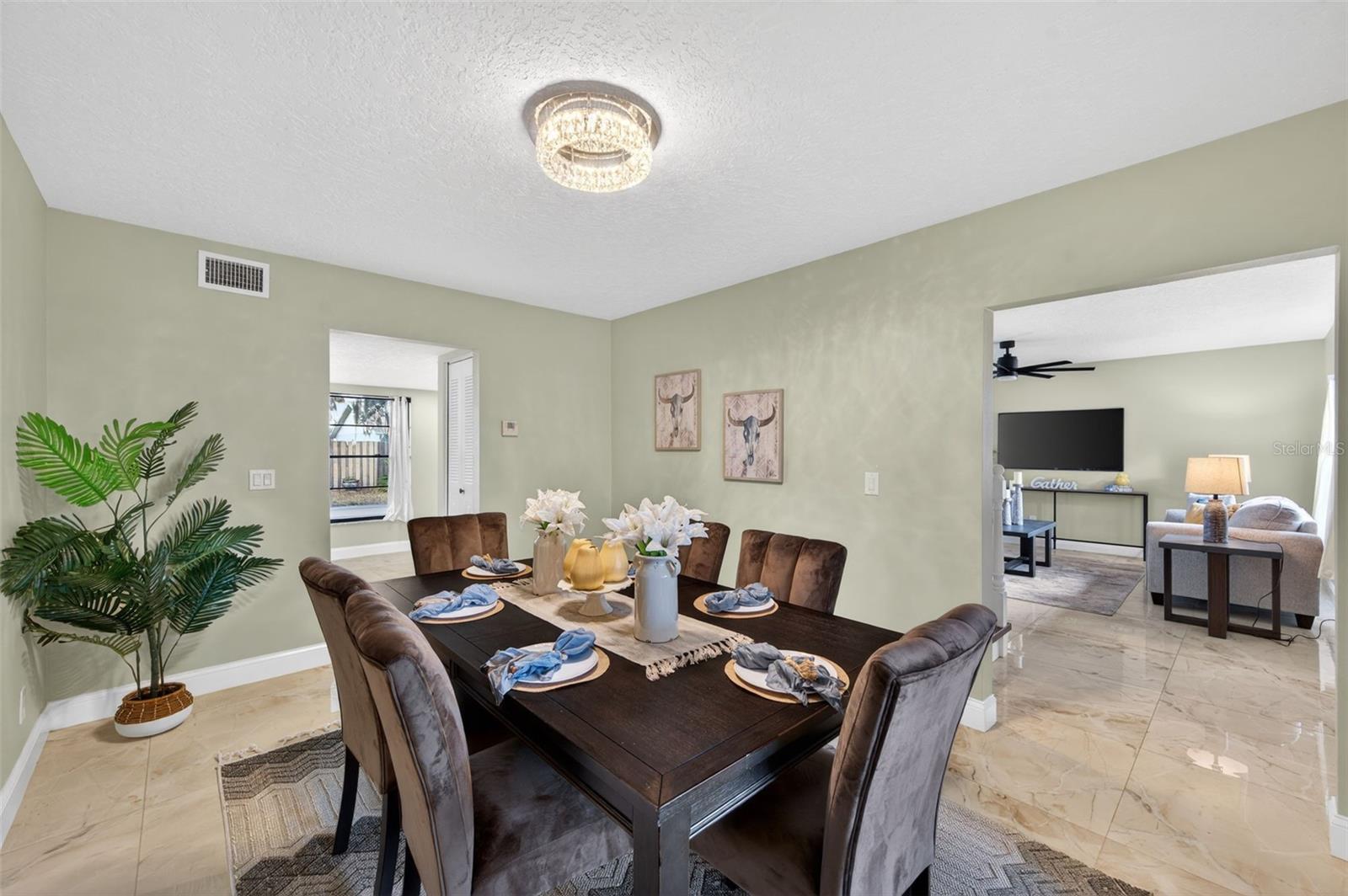 Dining Room/Flex Space