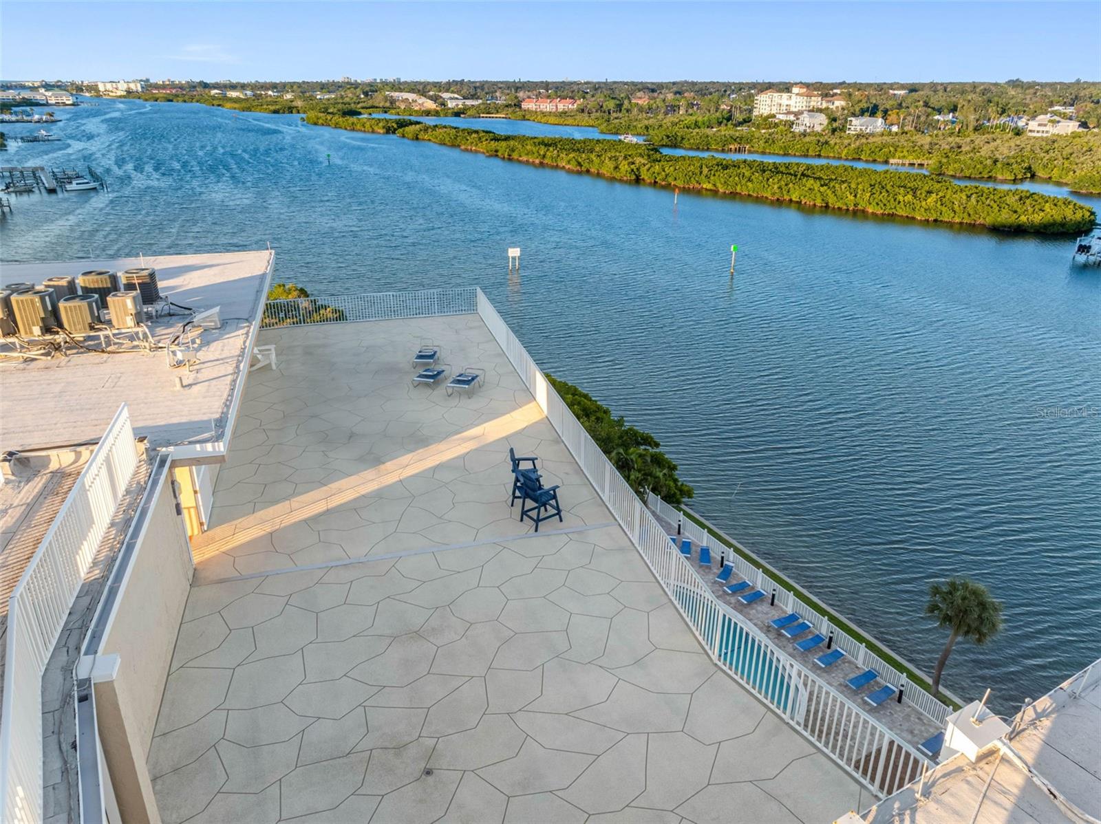 .. Photo  # 2 of Private Rooftop Deck. Views For Miles.. New Deck Was Just Installed. Rooftop Deck For Owners Only..