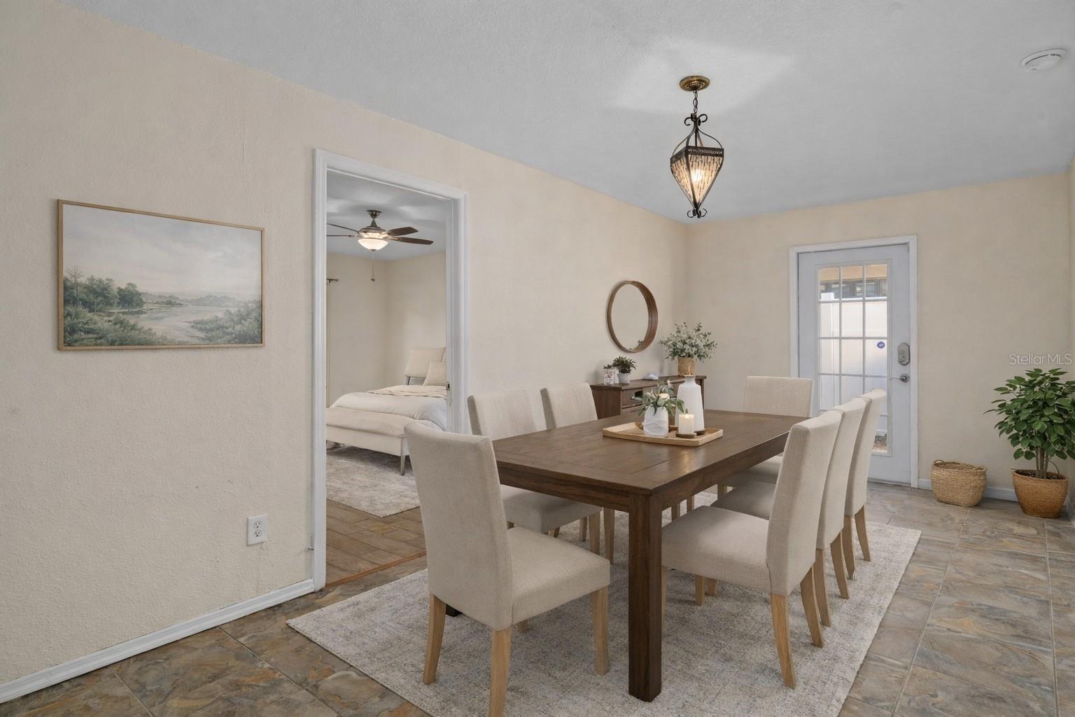 Virtual Picture Dining Room