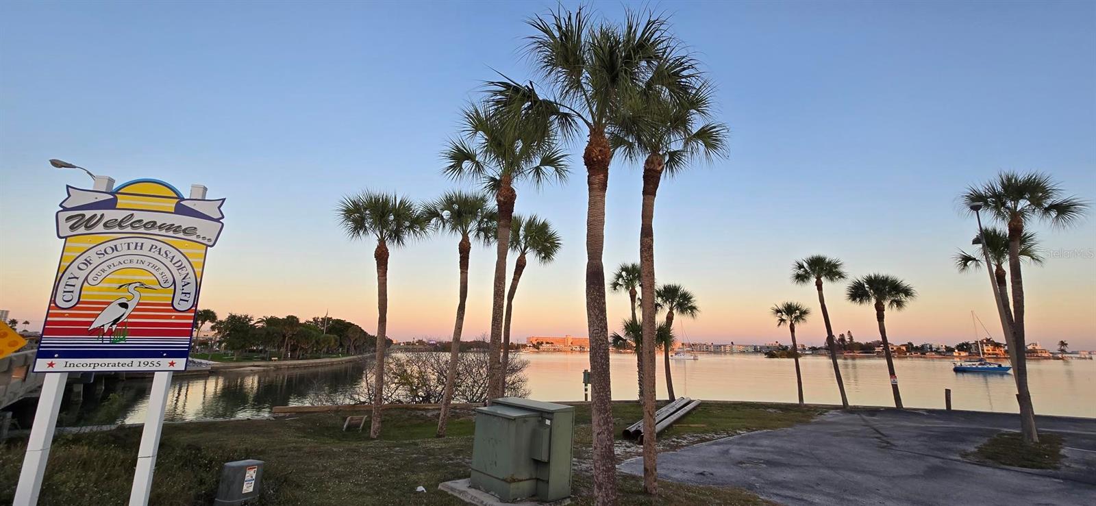 Welcome to South Pasadena on Boca Ciega Bay.