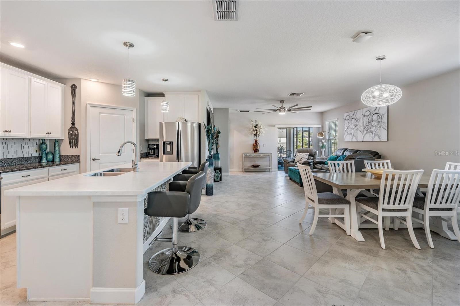 Open floorplan perfect for entertaining!