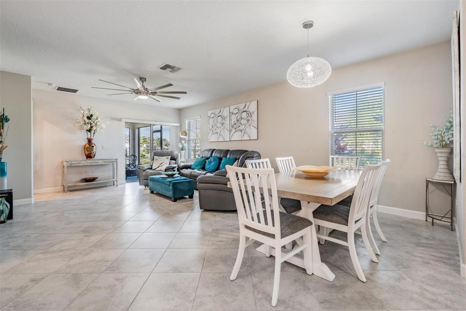 Lots of room and perfect use of space!