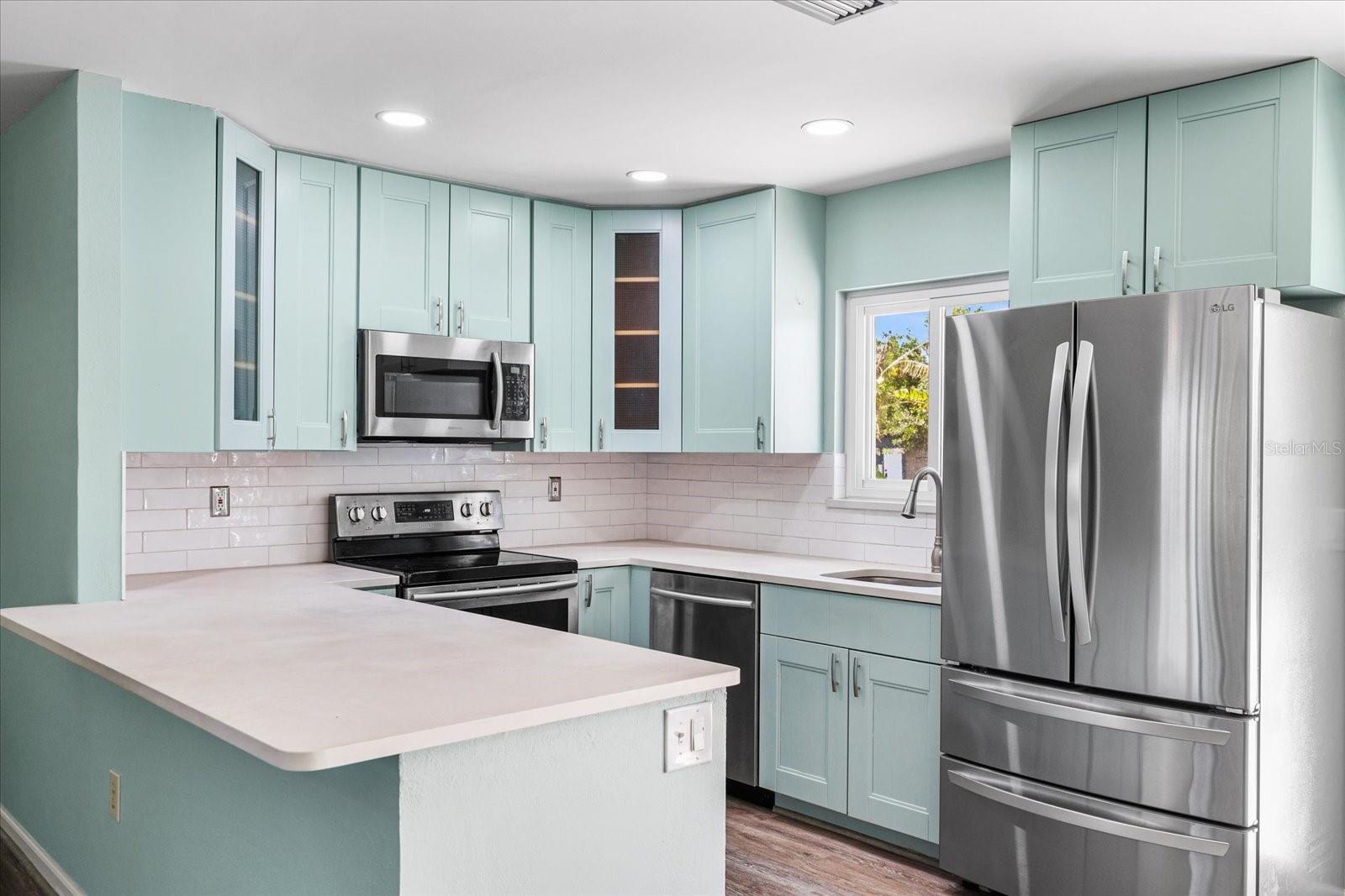 Remodeled Kitchen (2021) – Clean, Bright, Move-In Ready