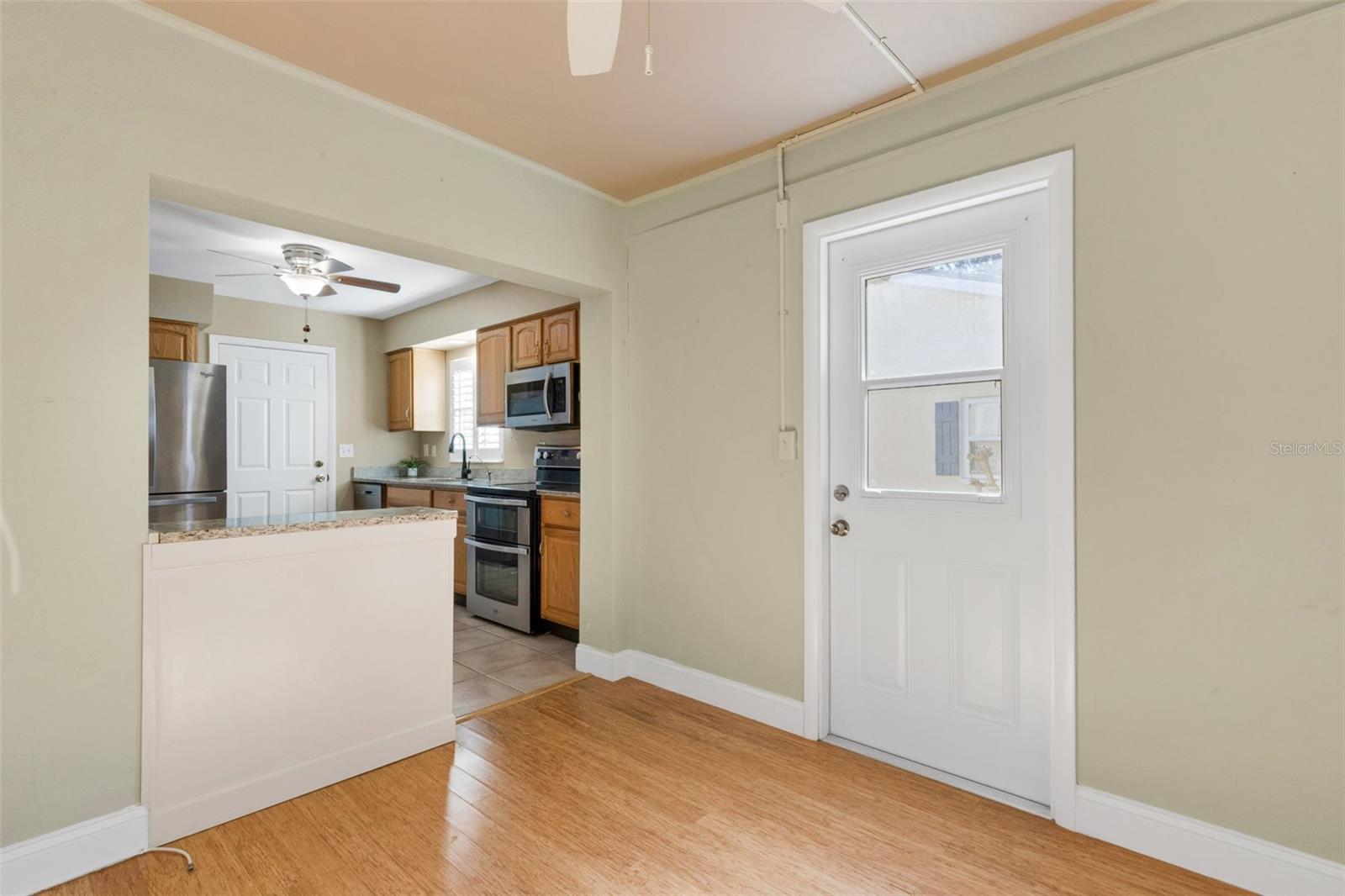 Flex room off kitchen