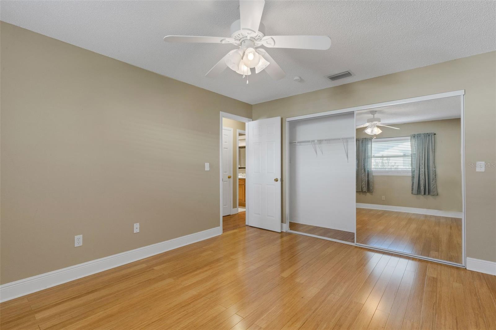 Dual mirror closet doors