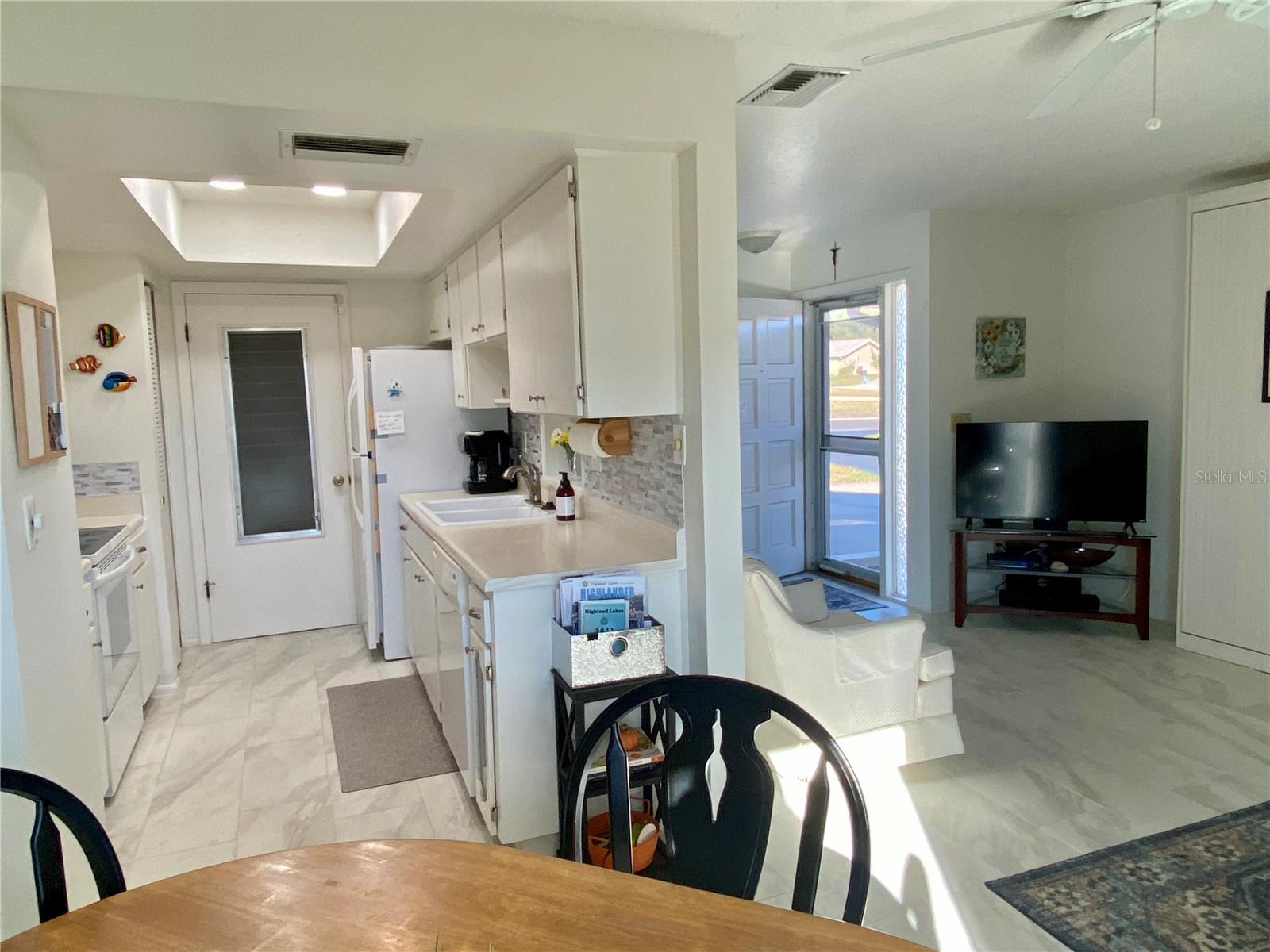 Beautiful backsplash in kitchen