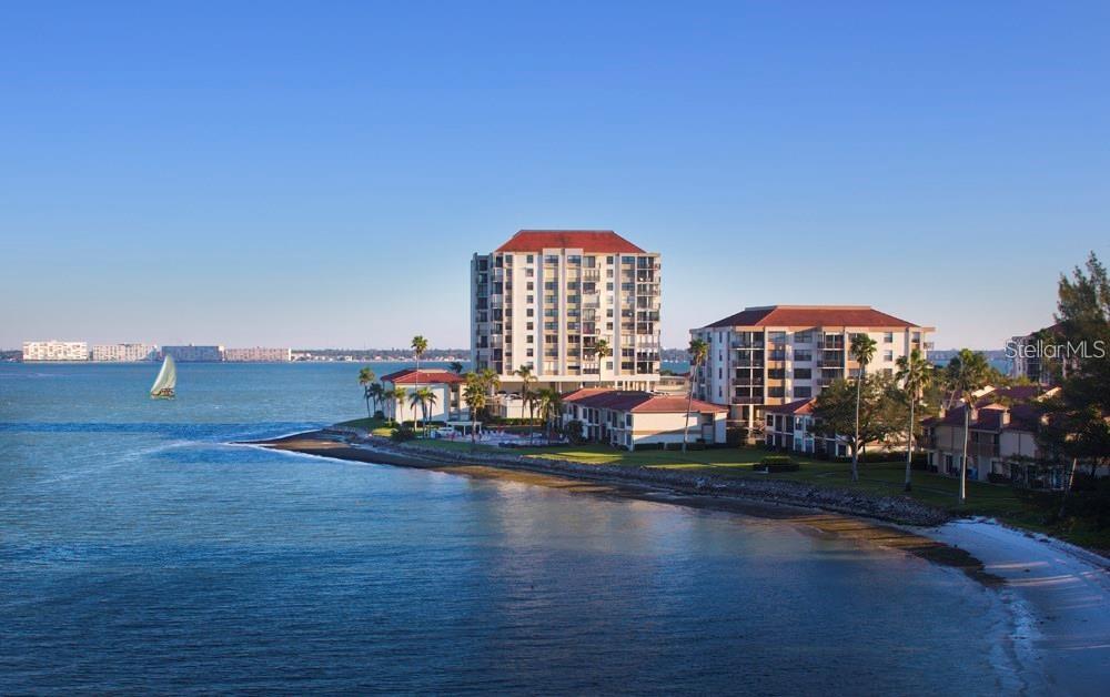 Casa G Building on Boca Ciega Bay
