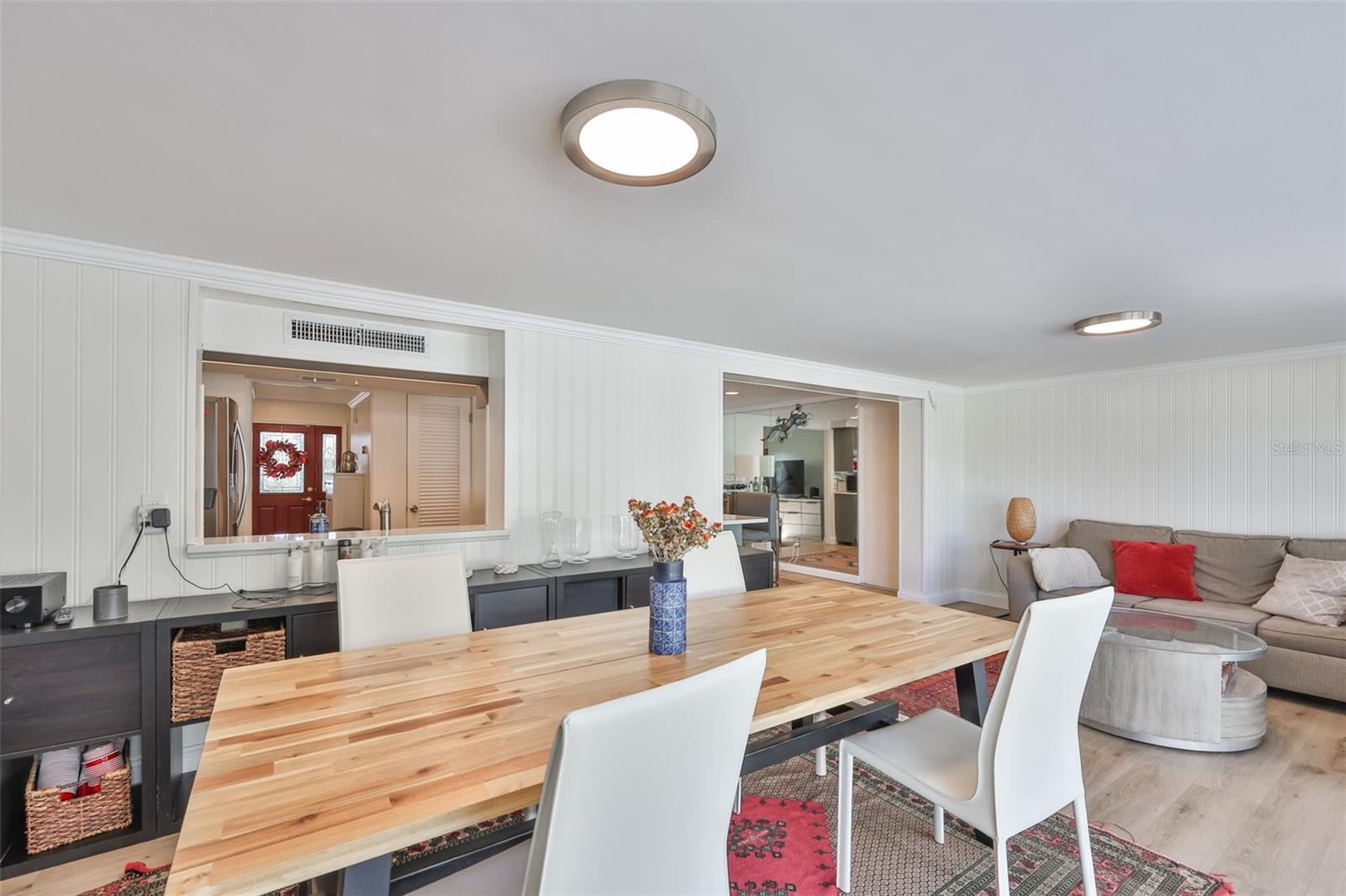 Spacious Sitting and Dining Room