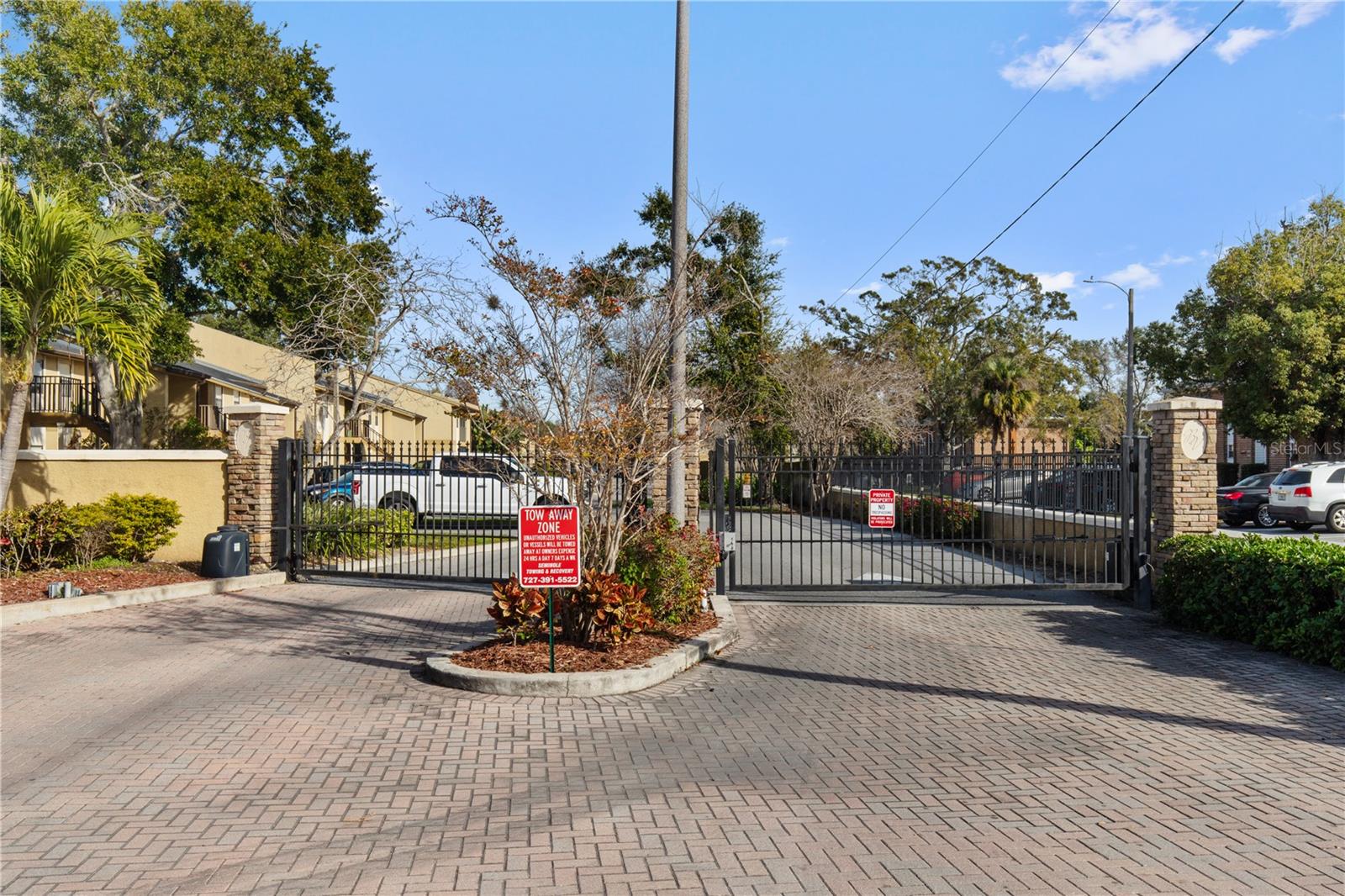 Gated community in Largo