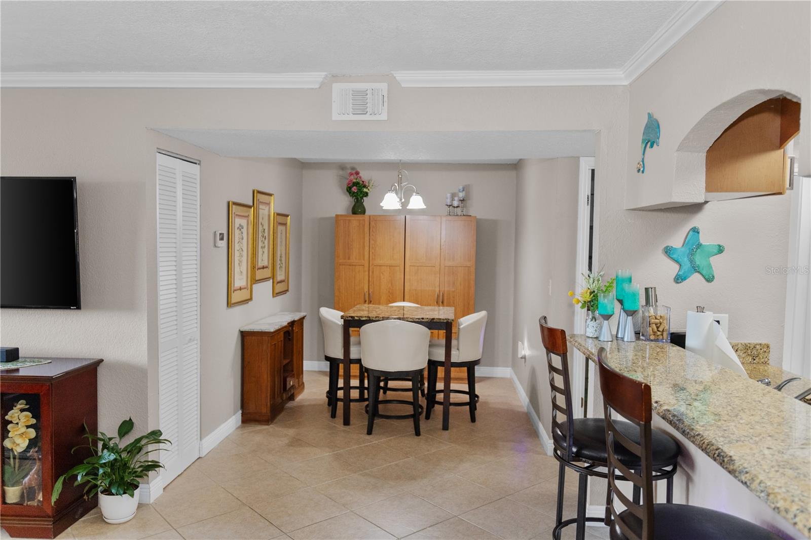 Eat at the kitchen bar or dining room