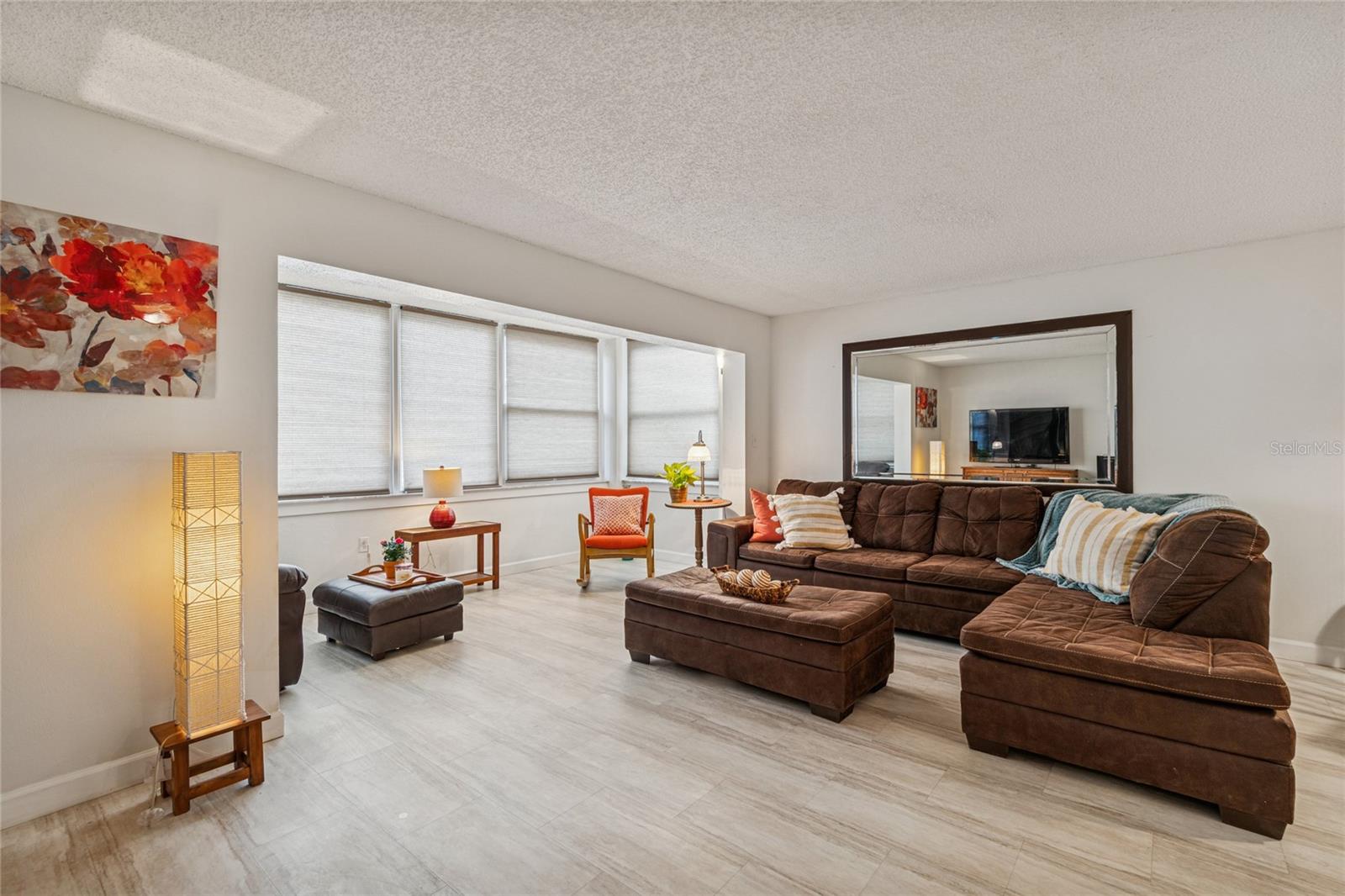 Newer tile flooring seamless throughout