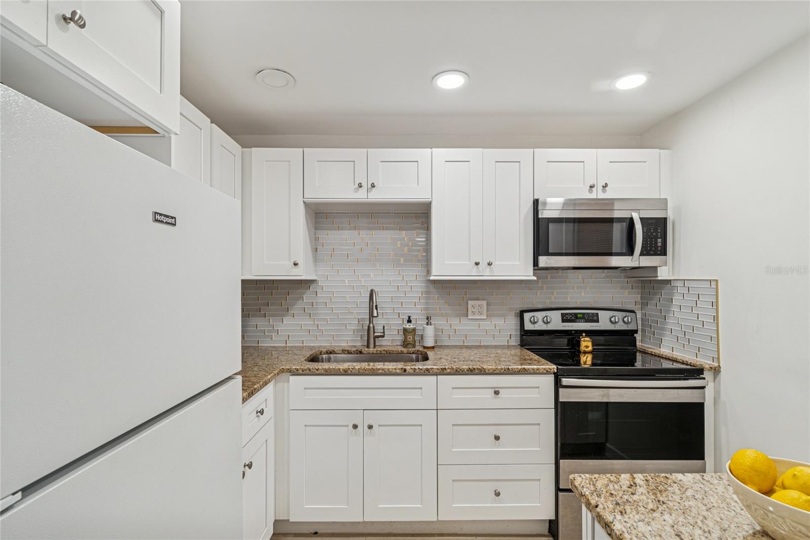 Light and bright kitchen