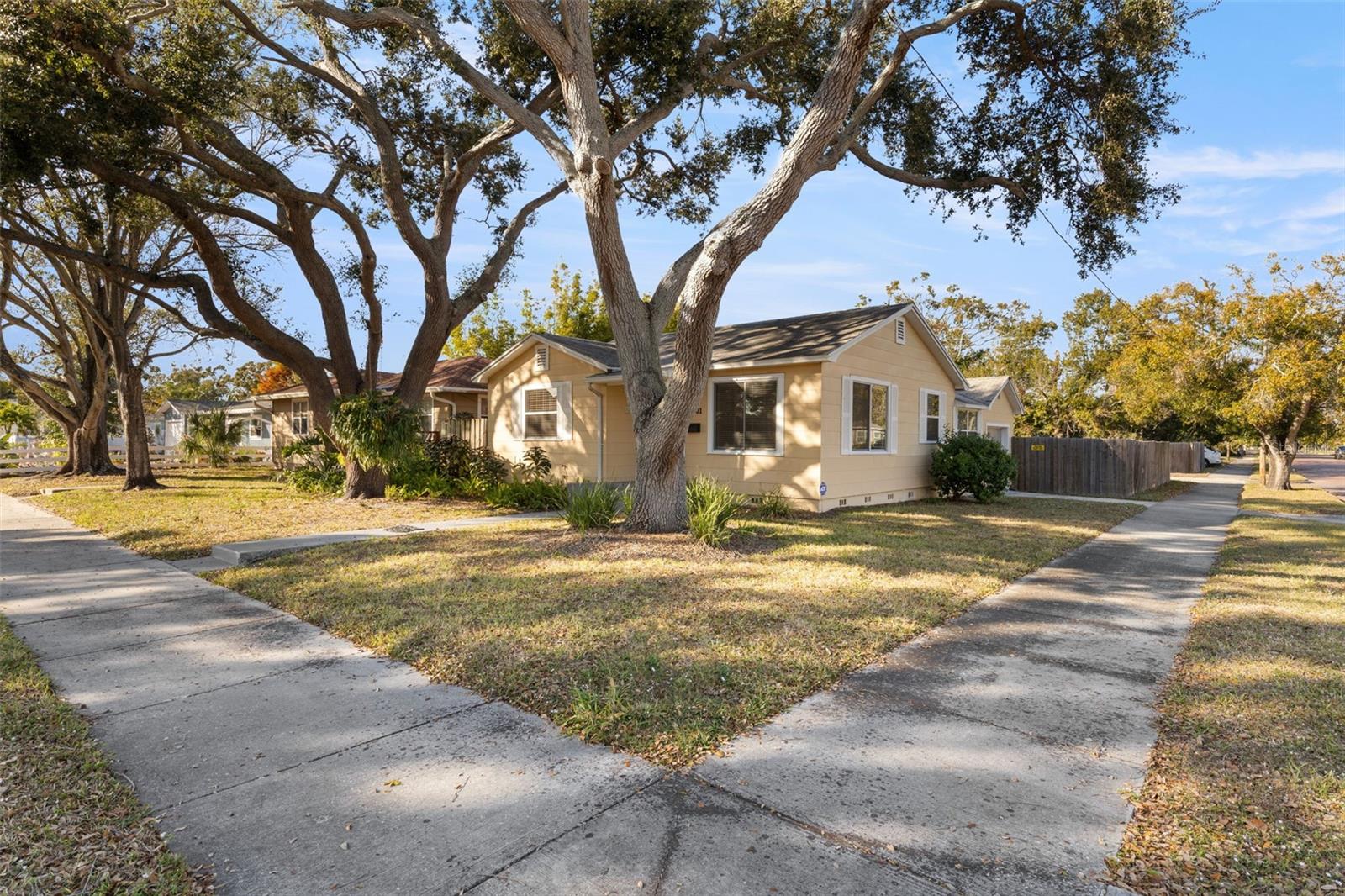 Charming curb appeal on a corner lot in St. Petersburg