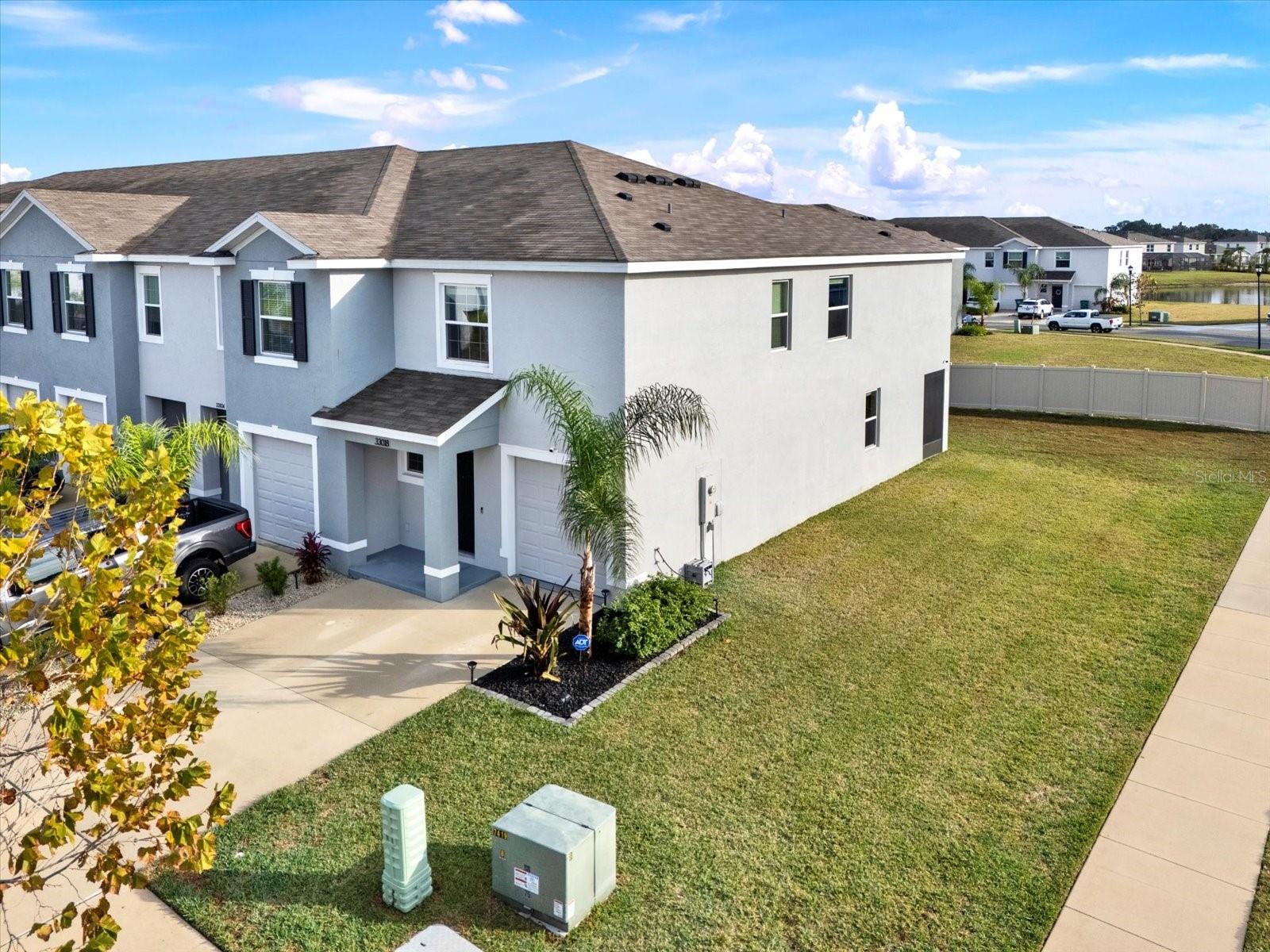 AERIAL VIW OF OVERSIZED SIDEYARD