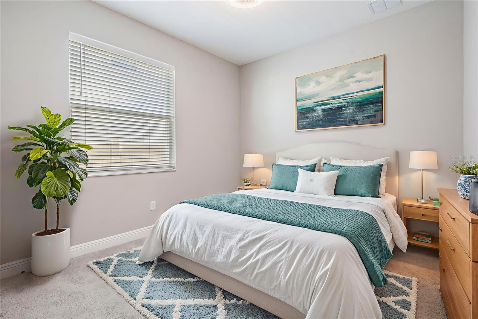 This photo has been Virtually Staged.