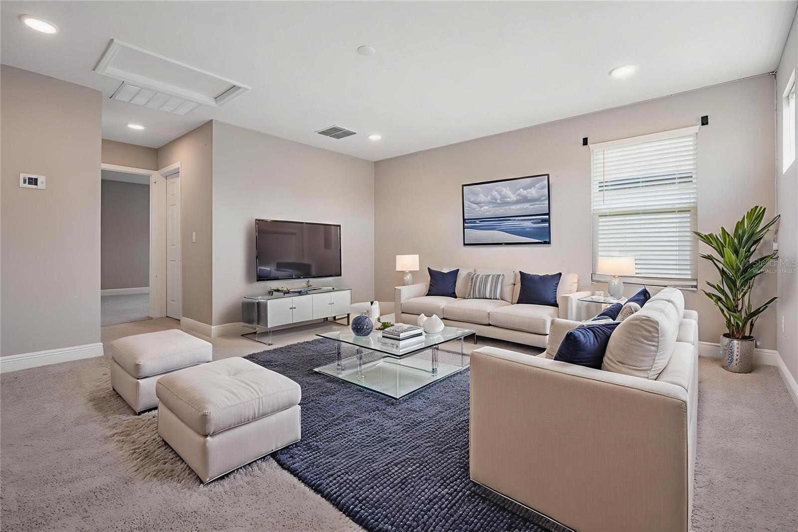 This photo has been Virtually Staged.