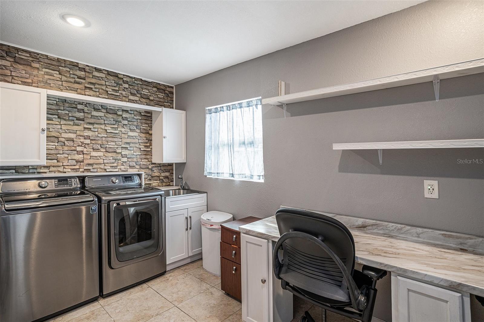 Office/Laundry - 3515 S Kings Avenue, Brandon FL 33511