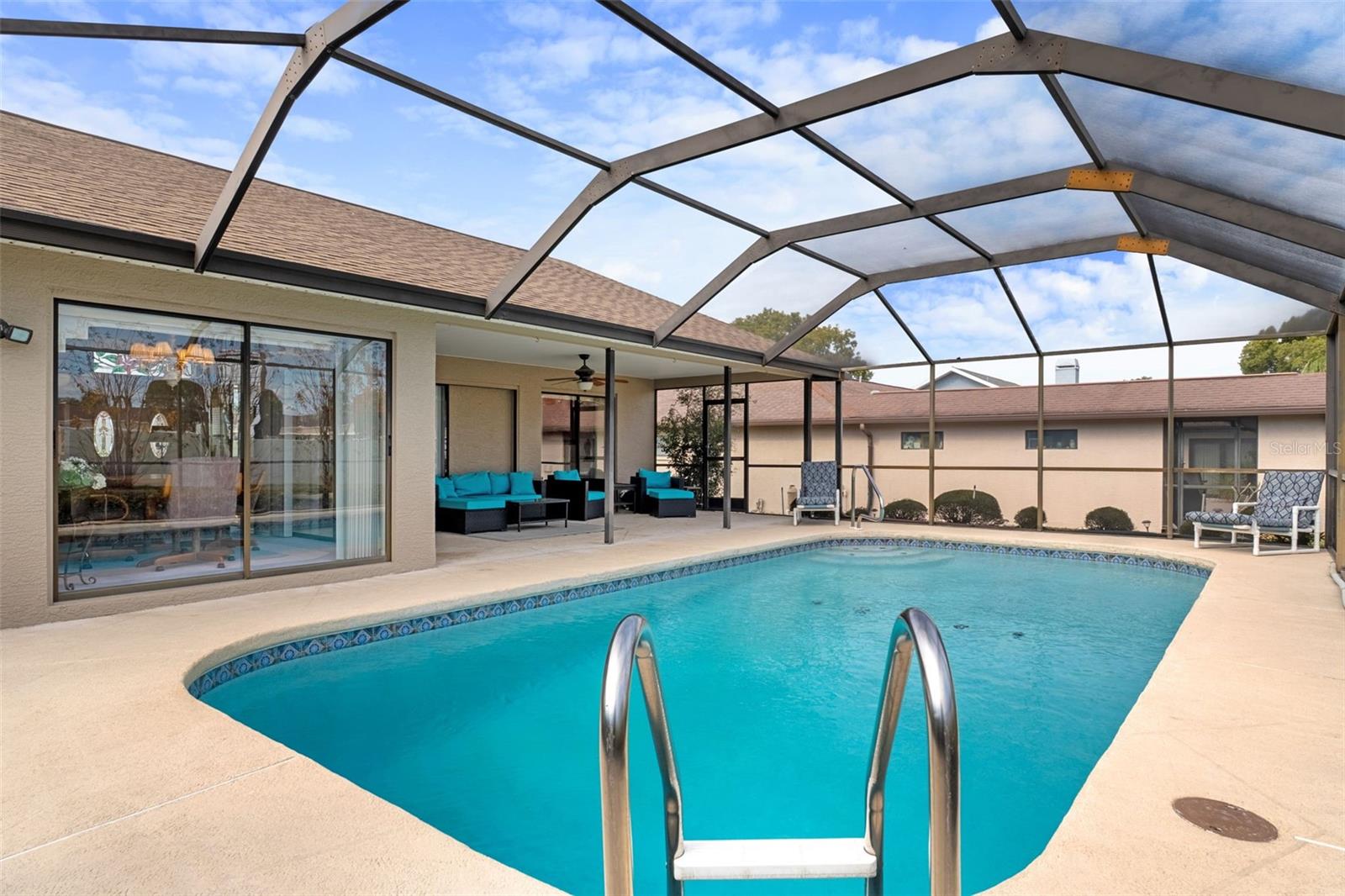 Looks so refreshing, doesn't it?!